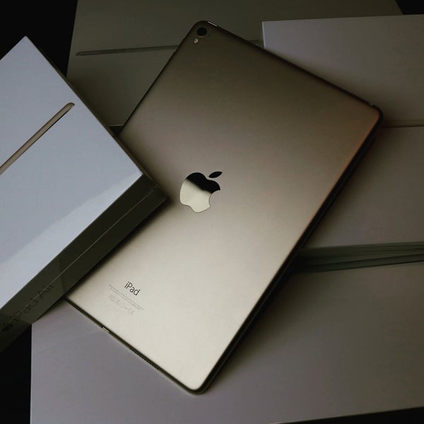 And whether you choose the 12.9-inch model or the new 9.7-inch model, iPad Pro is more capable, versatile, and portable than anything that’s come before. In a word, super. #iPadPro #elegant #goldipad