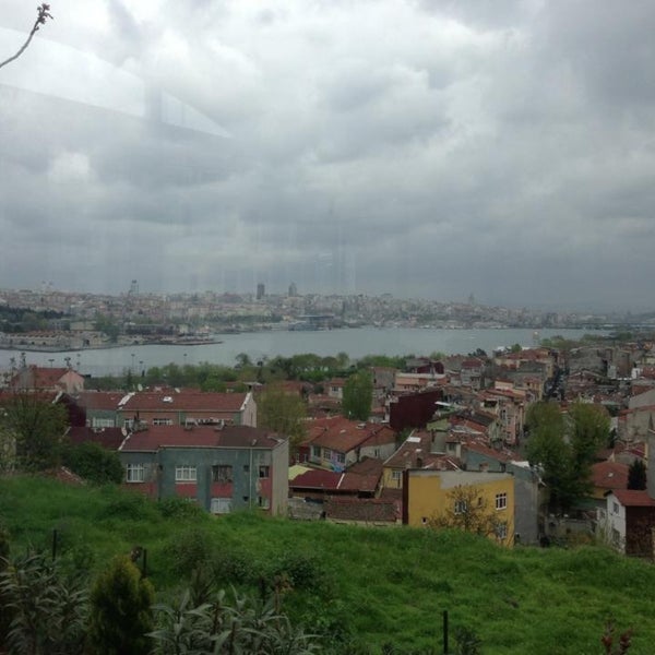 Das Foto wurde bei Molla Aşkı Terası von Fatma Betül Ö. am 4/17/2013 aufgenommen