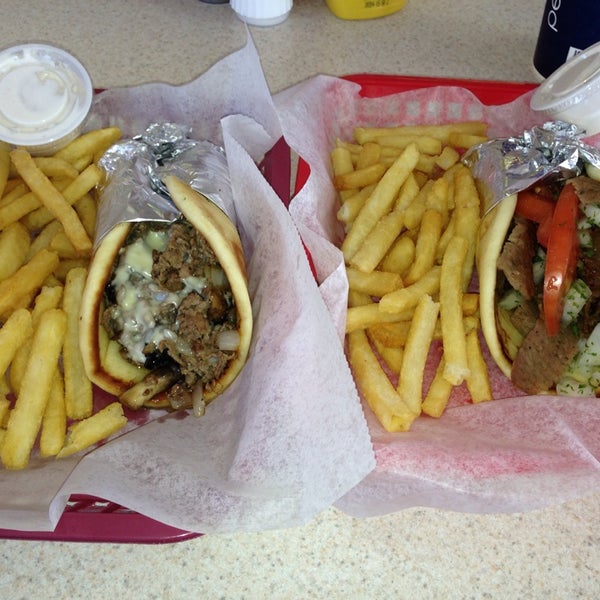 Yianni's Gyros Place 12 tips