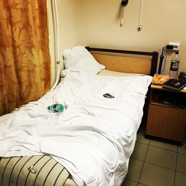 Палаты в бурденко. Александровская больница палаты. Палаты в александровской больнице. Палаты в александровской больнице. 17 больница спб взрослая.