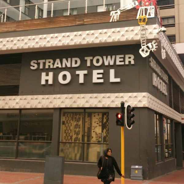 Снимок сделан в Holiday Inn Cape Town пользователем Henrik 4/15/2013