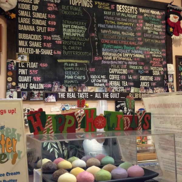 Photo taken at Bubbies Homemade Ice Cream &amp; Desserts by Kerrie H. on 12/23/2012