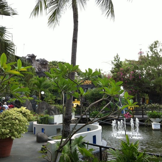 Wahana Arung Jeram River Raft Ride Jakarta Utara 18