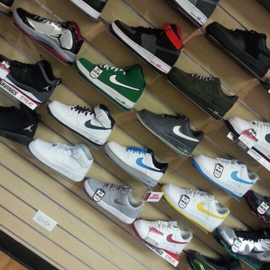 DA Closet Country Club Hills, IL