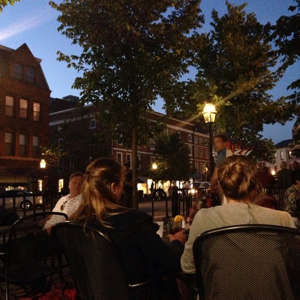 Photo taken at Popovers on the Square by Jill H. on 7/6/2014