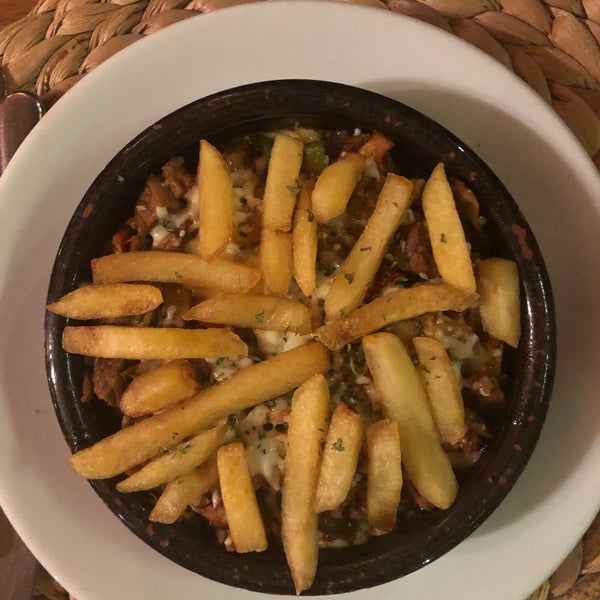 Das Foto wurde bei Sabırtaşı Restaurant von Burak K. am 11/15/2019 aufgenommen