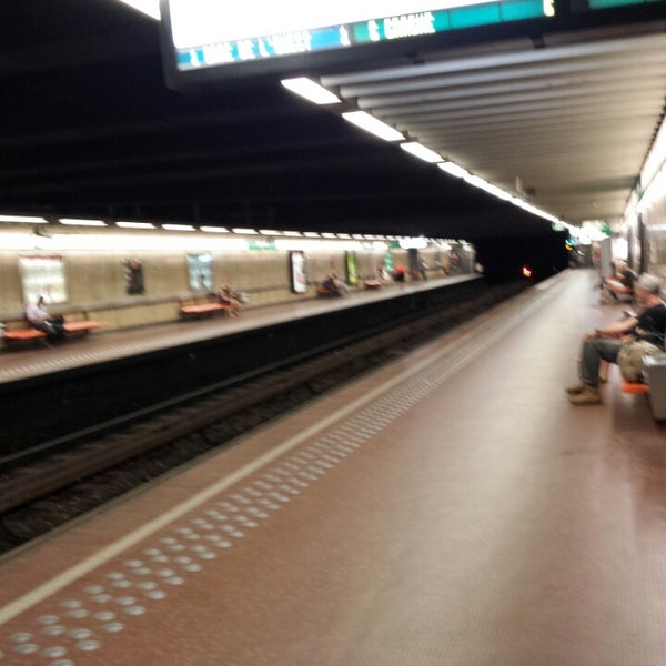 Foto diambil di Centraal Station (MIVB) oleh Pascal P. pada 8/15/2013
