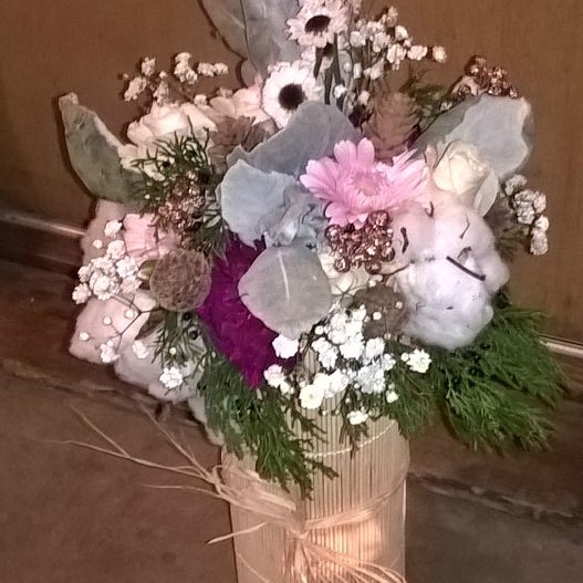 Designs by Doe Florist and Gifts Flower Store in galena