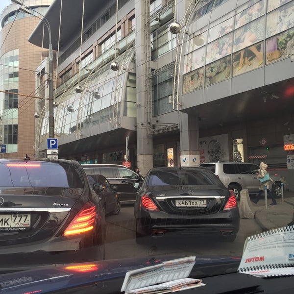 Парковки калининград. Подземный паркинг в европе. Тц европейский паркинг. Парковка тц европейский. Тц европа парковка.