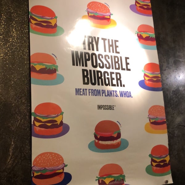 Foto tirada no(a) Blue Moon Burgers Capitol Hill por Panchita L. em 1/11/2018