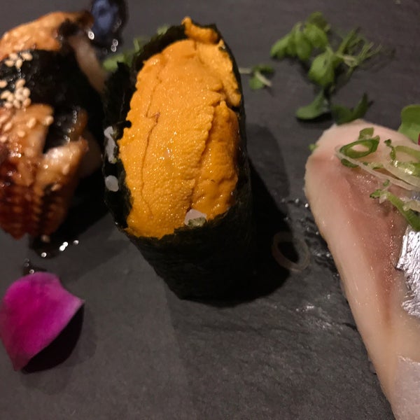 Sushi and uni