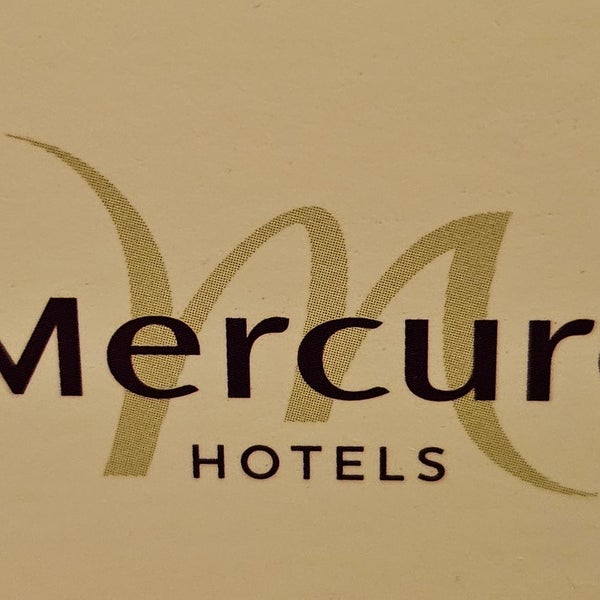 Photo taken at Hotel Mercure Villa Romanazzi Carducci by Valio on 4/9/2023