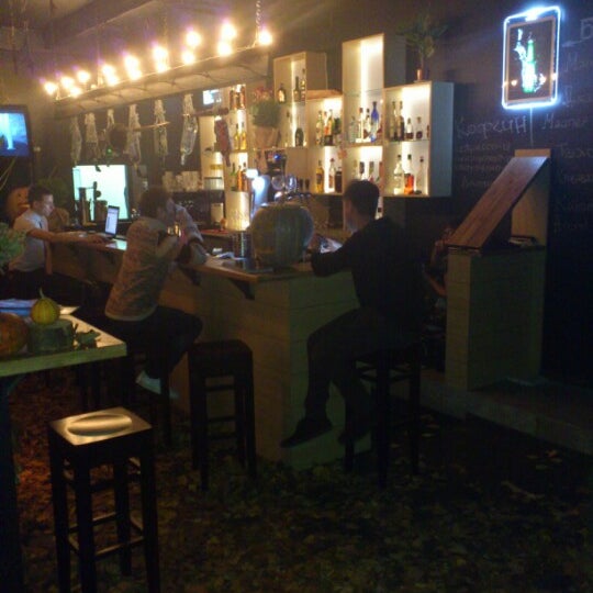Foto tirada no(a) Podliva Resto-Bar por Dmitriy N. em 10/31/2012