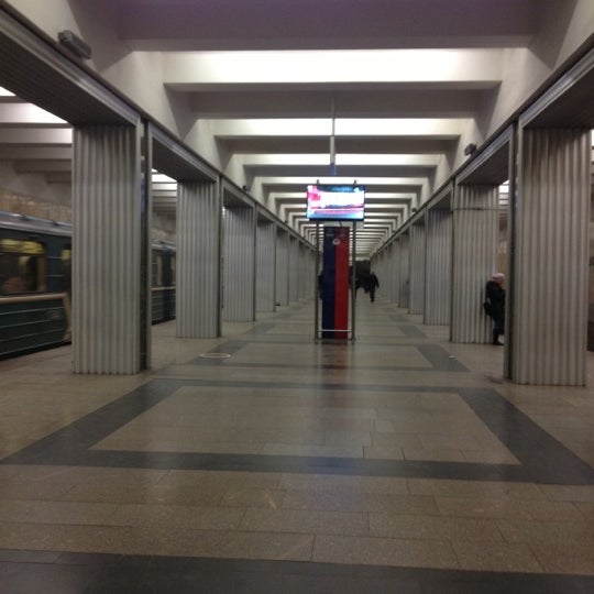 Метро нагорная