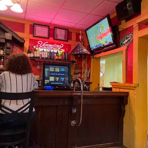 Coras 1850 Bistro Hawley, PA