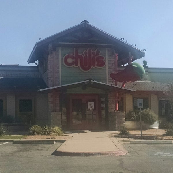 Photo taken at Chili&#39;s Grill &amp; Bar by Al M. on 11/12/2014