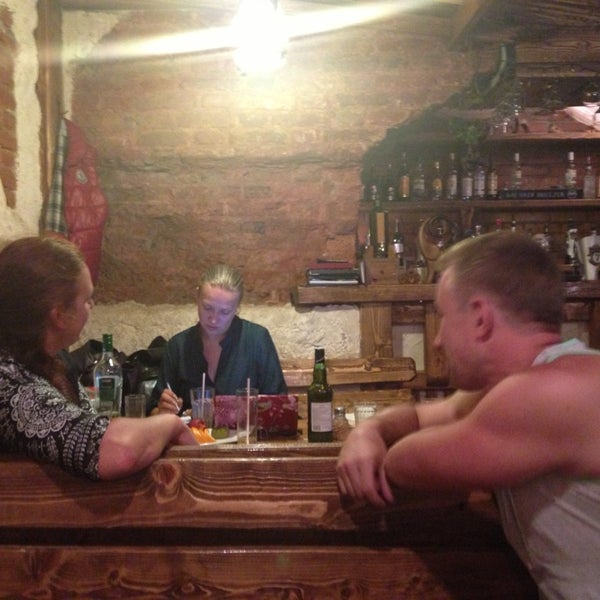 8/4/2013 tarihinde Leks R.ziyaretçi tarafından Гранд-кафе «Каретный дворик»'de çekilen fotoğraf