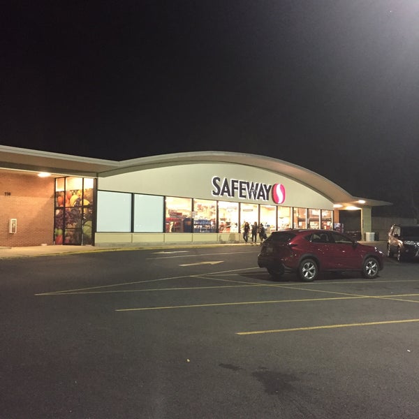Photos At Safeway South Four Corners 116 University Blvd W Photo Taken At Safeway By Nicholas A On 9 27 2018