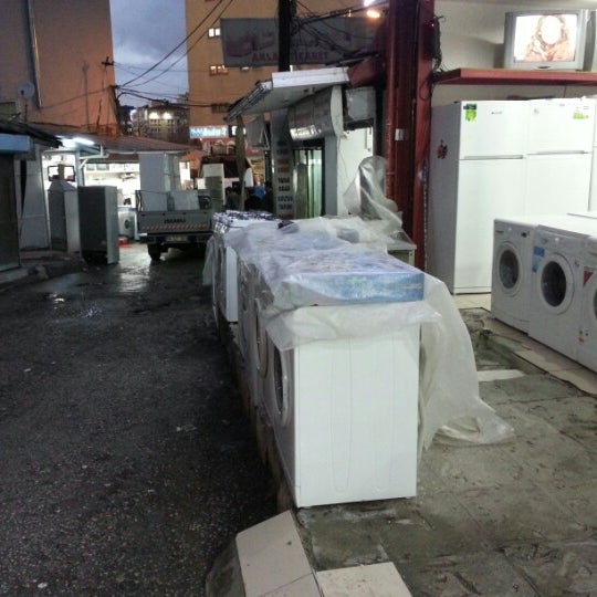 İtfaiye Meydanı Çankaya�da Bit Pazarı