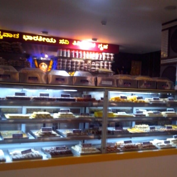 Adyar Ananda Bhavan Vegan and Vegetarian Restaurant