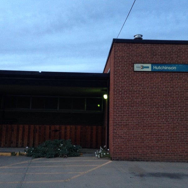 Amtrak Hutchinson Station (HUT) 2 tips from 121 visitors