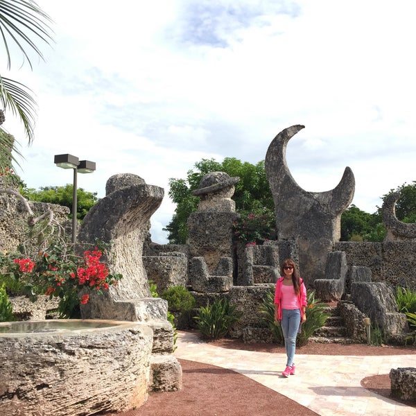 Das Foto wurde bei Coral Castle von Dilnazik N. am 11/6/2016 aufgenommen