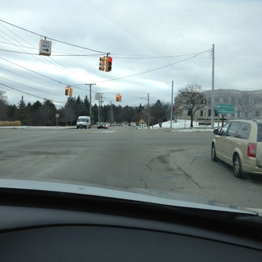 Long Lake Road & Woodward Avenue Intersection