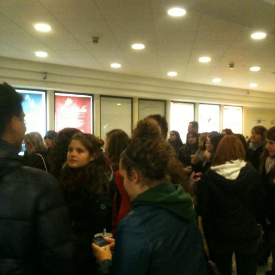 11/14/2012 tarihinde Sabrina B.ziyaretçi tarafından Cinema Plinius Multisala'de çekilen fotoğraf