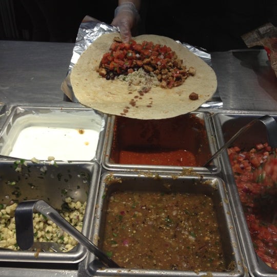 Chipotle Mexican Grill Mexican Restaurant in