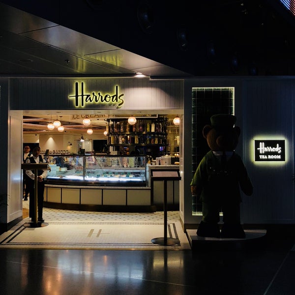 Photos At Harrods Department Store