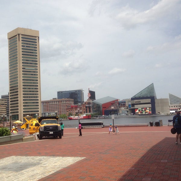 Foto tirada no(a) Baltimore Marriott Inner Harbor at Camden Yards por Salih M. em 6/23/2015