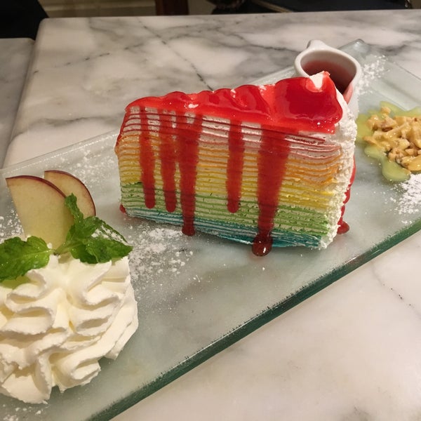 11/20/2016에 Eugene W.님이 The Fabulous Dessert Cafe에서 찍은 사진