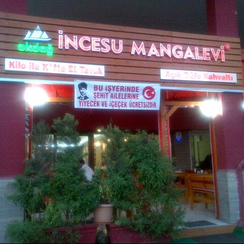 Photo taken at İncesu Mangal Evi by Efe on 11/14/2012