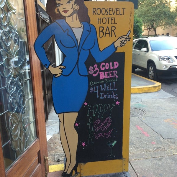 Photo taken at Roosevelt Hotel Bar by Danika B. on 9/29/2014