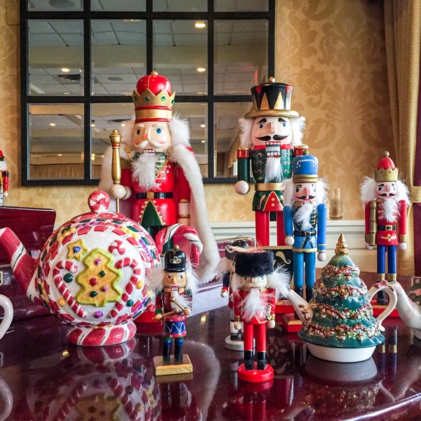 Join The Radnor for a special Holiday Tea on Dec.15 or Dec. 22, 2018! Enjoy a Delicious Afternoon Tea Menu, Character Appearance, Craft Activity, Storytelling, Piano Sing-Along & more. 610-341-3145