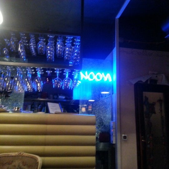 Das Foto wurde bei Noovi food &amp; wine von Amelowski Z. am 10/31/2012 aufgenommen