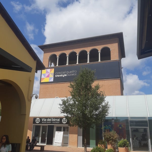 Photo taken at Castel Guelfo The Style Outlets by Giorgio M. on 9/3/2019