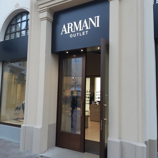 Armani Outlet Fidenza - Boutique