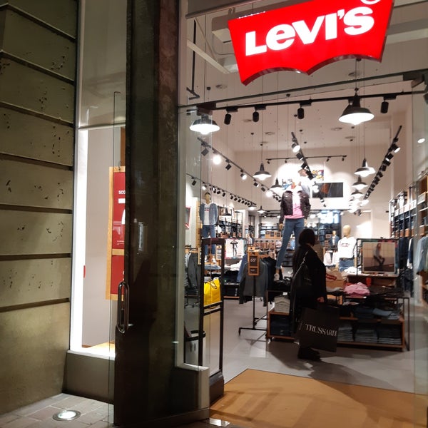 Levi's Store - Clothing Store in Fidenza