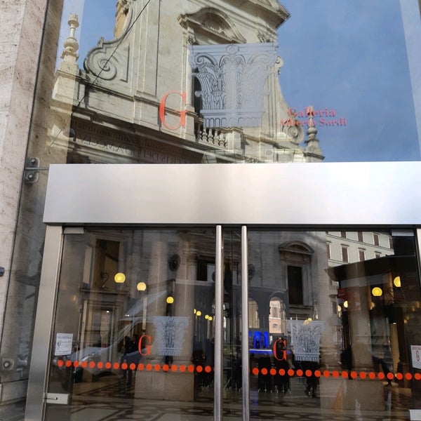 2/3/2020 tarihinde Giorgio M.ziyaretçi tarafından Galleria Alberto Sordi'de çekilen fotoğraf