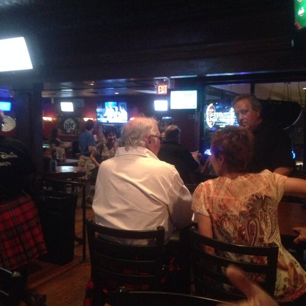 Photo taken at Fat Daddy&#39;s Pub &amp; Grille by Matt W. on 8/17/2014