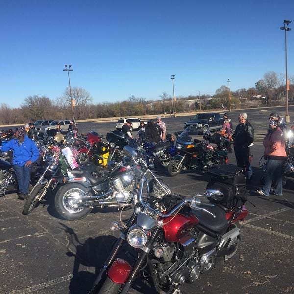 Das Foto wurde bei Oklahoma State University - Tulsa (OSU-Tulsa) von Matt W. am 12/6/2015 aufgenommen