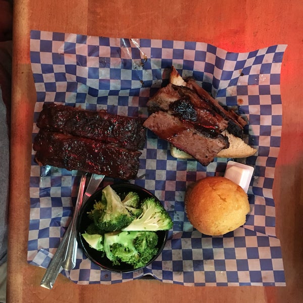 Famous Dave's Yuma Palms Regional Center 11 tips from 599 visitors