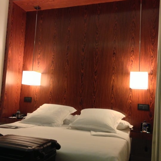 Das Foto wurde bei Hotel Único Madrid von Takeshi I. am 12/8/2012 aufgenommen