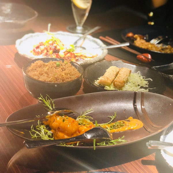 Foto diambil di Toki Restaurant oleh JEE pada 10/25/2018