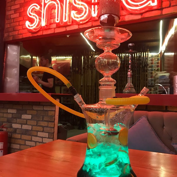 6/12/2019 tarihinde Shisha Ç.ziyaretçi tarafından Shisha Cafe &amp; Bistro'de çekilen fotoğraf