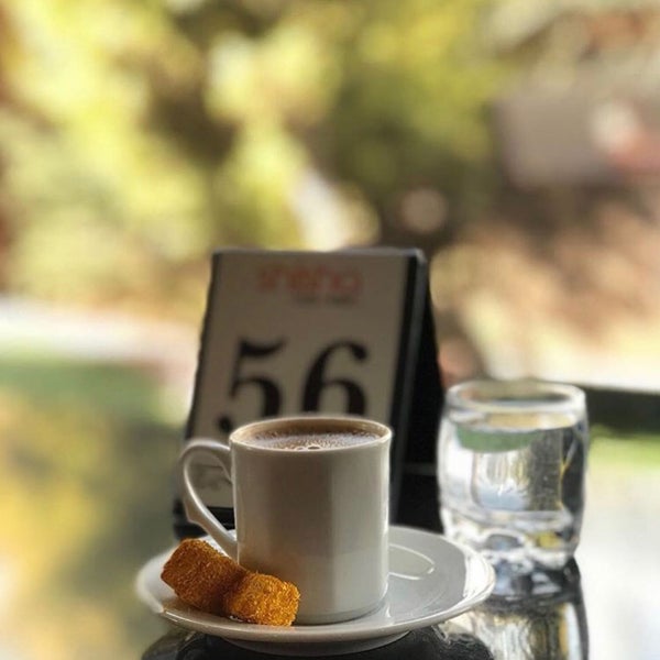 Foto tirada no(a) Shisha Cafe &amp; Bistro por Shisha Ç. em 5/14/2019