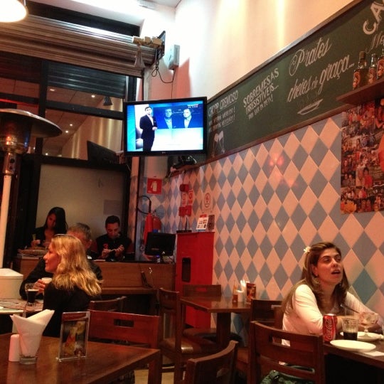 11/3/2012 tarihinde Ana Carolina J.ziyaretçi tarafından Moça Bonita Bar'de çekilen fotoğraf