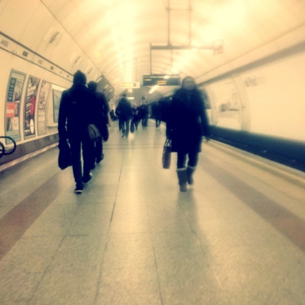 Ангел в метро