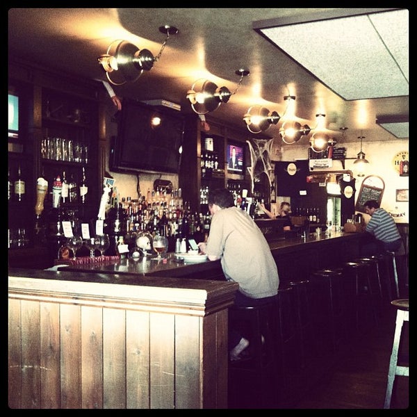 11/2/2012 tarihinde Brea P.ziyaretçi tarafından K. C. Branaghan&#39;s Irish Pub'de çekilen fotoğraf